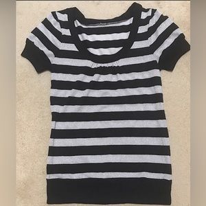🆕🔥EXPRESS SUPER CUTE&STYLISH&FITTED BLACK&SIVER SHORT SLEEVE TOP SEE ALL PICS